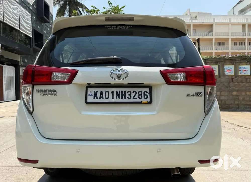 Innova Crysta 2.4 V Loaded Vehicle