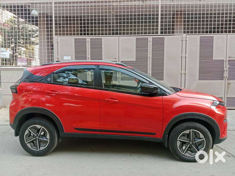 Tata Nexon Creative Plus 1.2 Revotron Petrol 7dca, 2023, Petrol