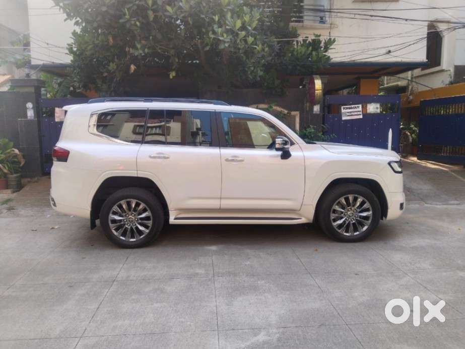 Toyota Land Cruiser 3.3 Zx Diesel, 2023, Diesel