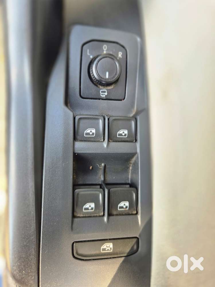 Volkswagen Taigun 1.0 Tsi Topline, 2023, Petrol