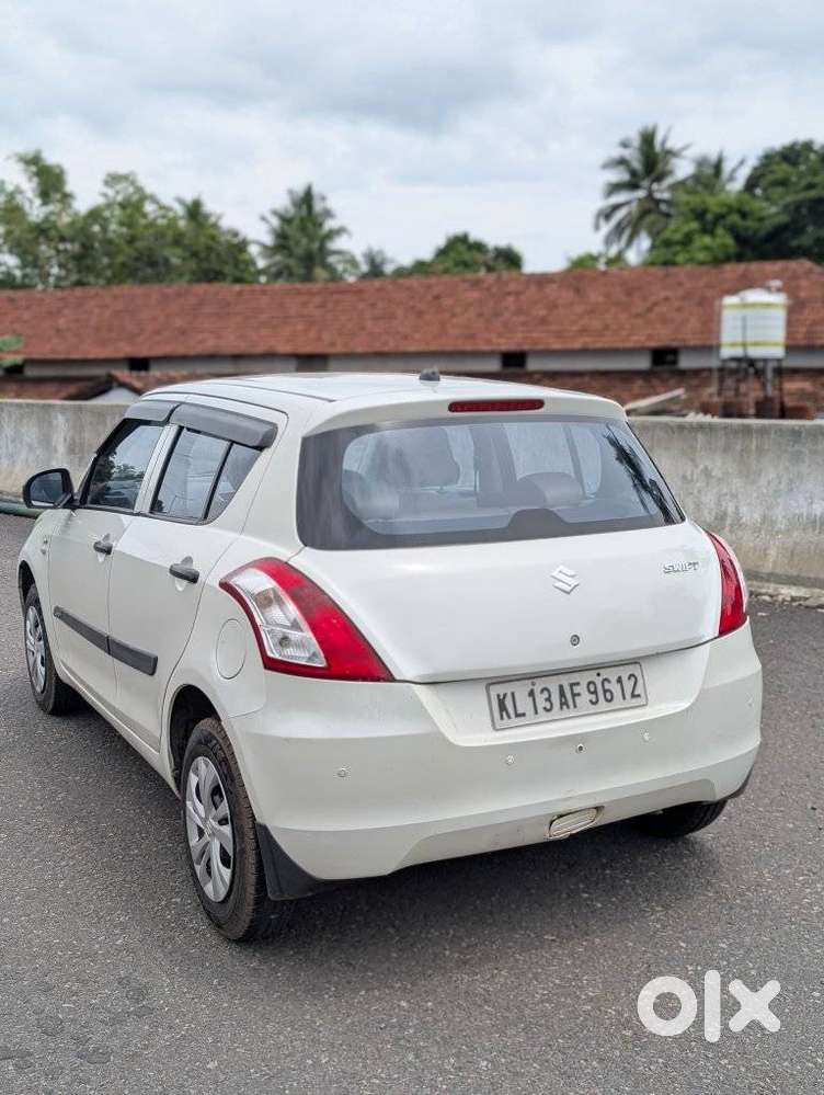 Maruti Suzuki Swift Lxi, 2016, Petrol