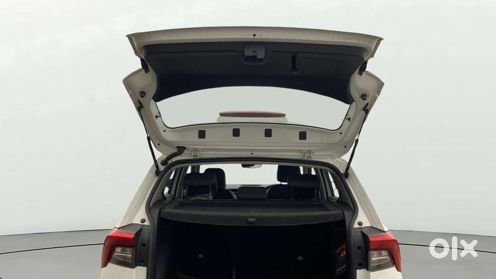 Skoda Kushaq Style 1.0l Tsi At, 2022, Petrol