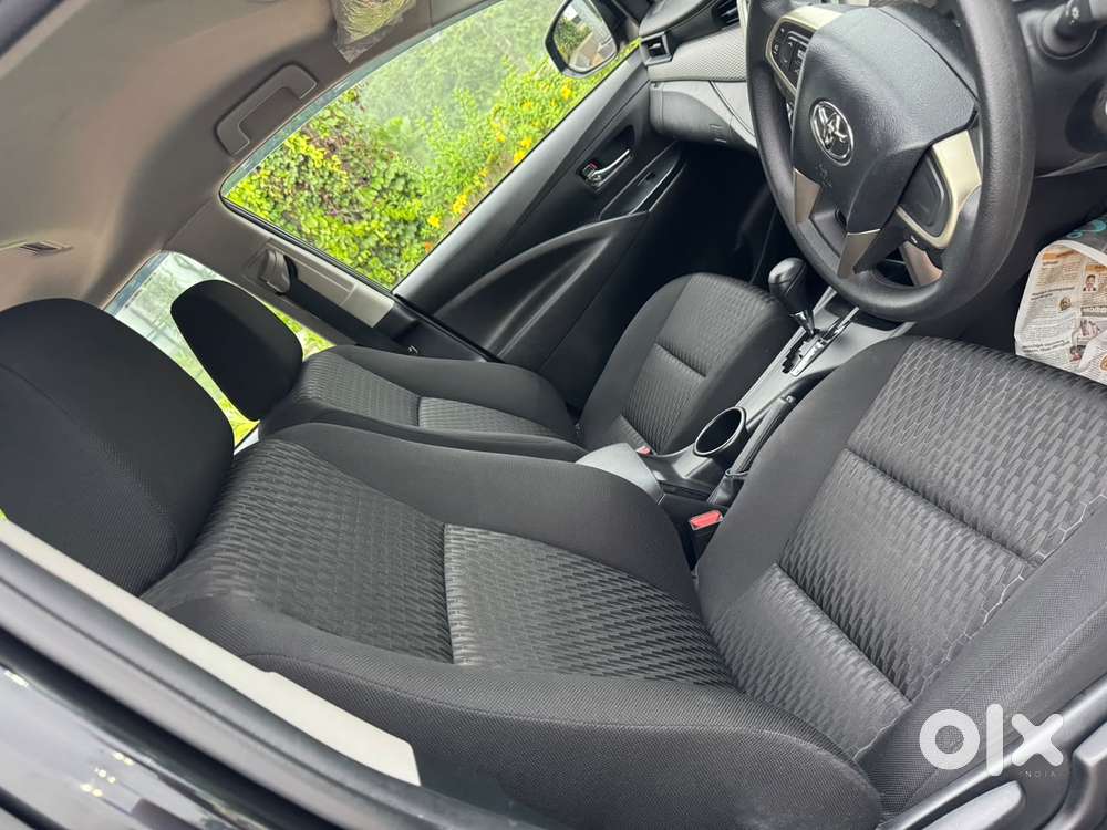 Toyota Innova Crysta [2020-ongoing] 2.4 Gx At 7 Str, 2022, Diesel