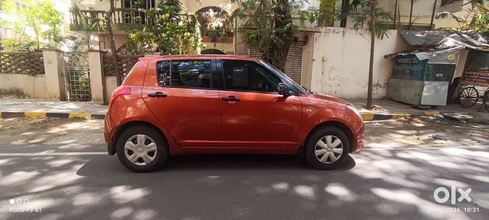 Maruti Suzuki Swift Vxi + Manual, 2011, Petrol