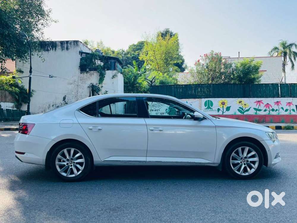 Skoda Superb L&k 2.0 Tdi At, 2019, Diesel