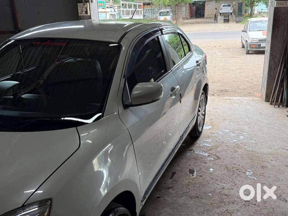Maruti Dzire Petrol 2024