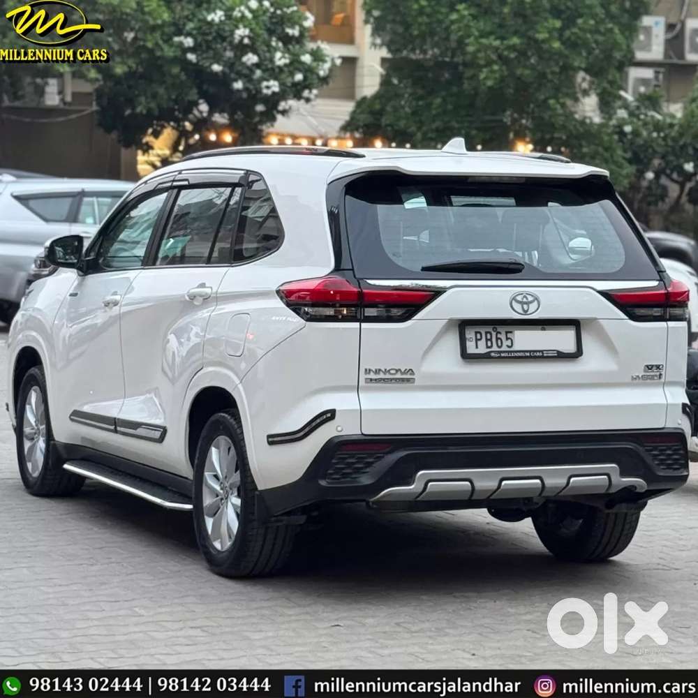 Toyota Innova Hycross 2.0 Vx Hybrid 8 Str, 2023, Petrol