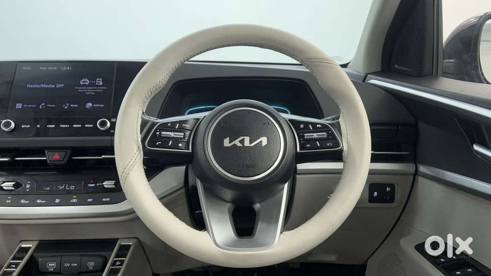 Kia Carens 1.4 Prestige Plus Turbo 7 Str, 2022, Petrol