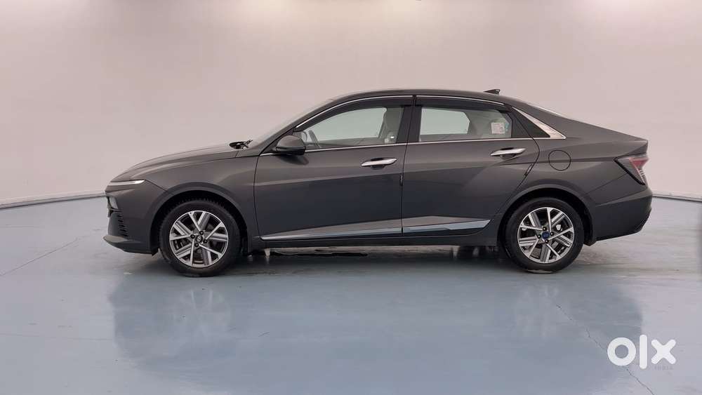 Hyundai Verna 1.5 Sx (o) Petrol Mt, 2023, Petrol