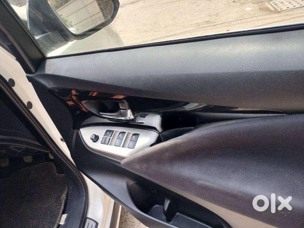 Toyota Innova Crysta Touring Sport 2.4 Mt, 2017, Diesel