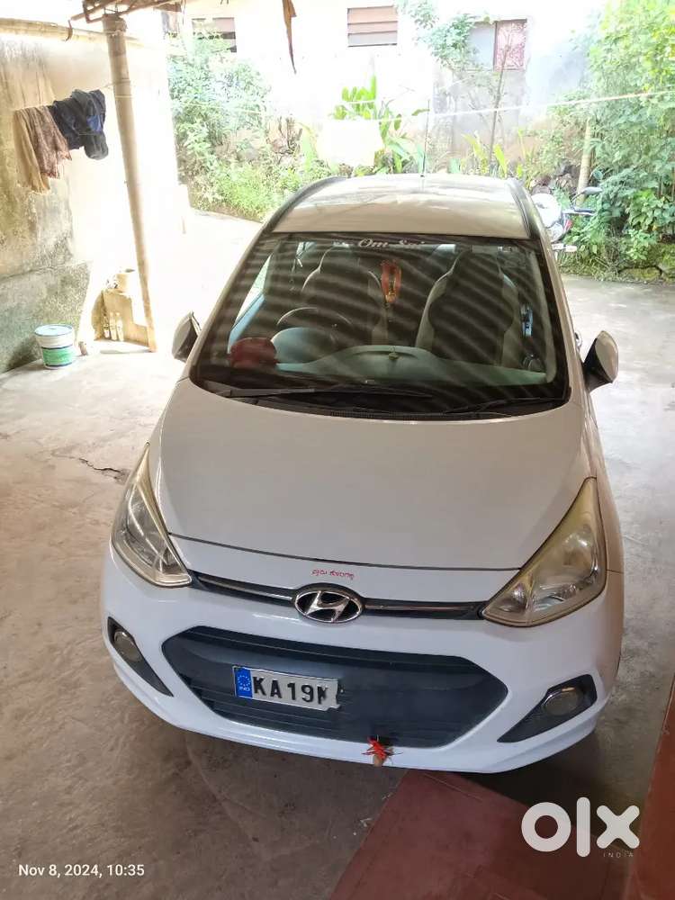 Hyundai Grand I10 2015 Diesel 250000 Km Driven