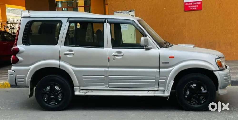 Mahindra Scorpio Classic 2006
