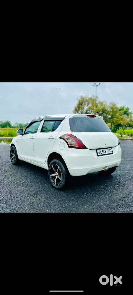 Maruti Suzuki Swift Lxi, 2015, Cng & Hybrids
