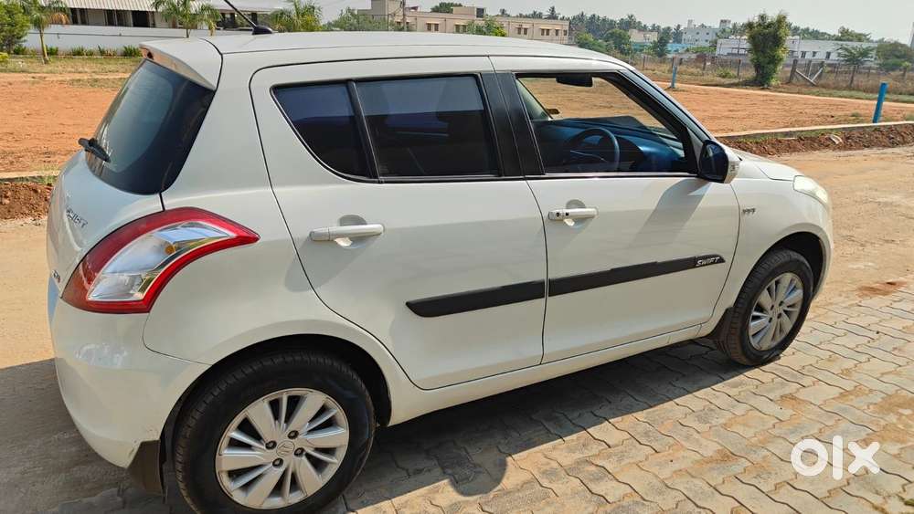 Maruti Suzuki Swift Vvt Zxi, 2017, Petrol