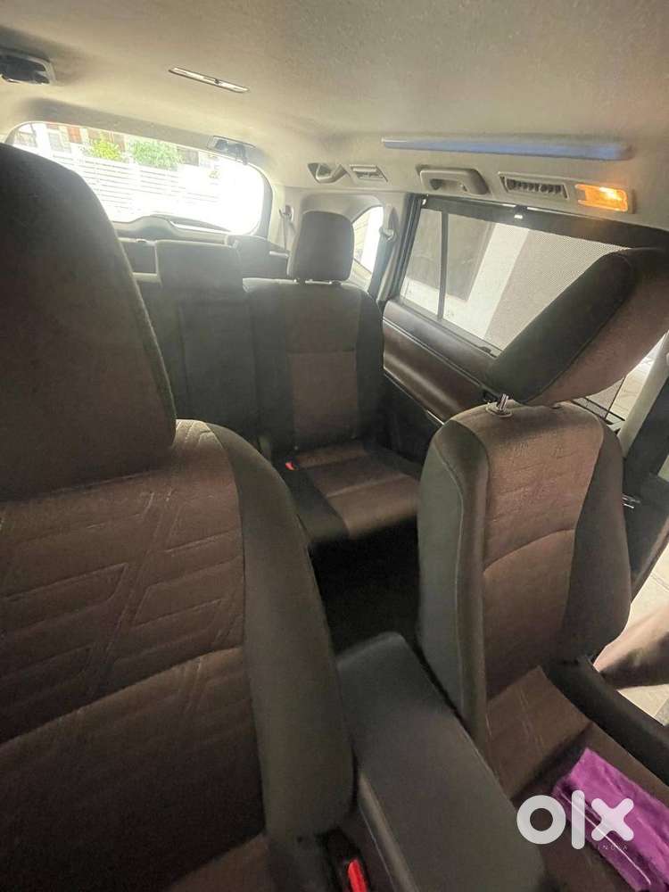 Toyota Innova Hycross (2023)