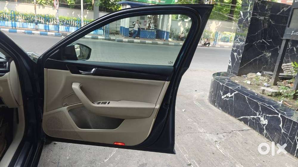 Skoda Superb 2.0 L&k Tsi At, 2021, Petrol