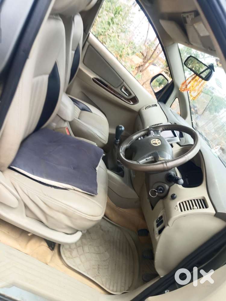 Toyota Innova 2.5 V 8 Str, 2013, Diesel