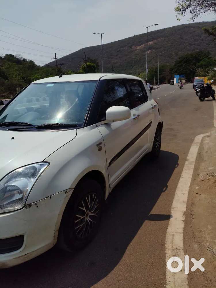 Maruti Suzuki Swift 2011 Diesel 120000 Km Driven