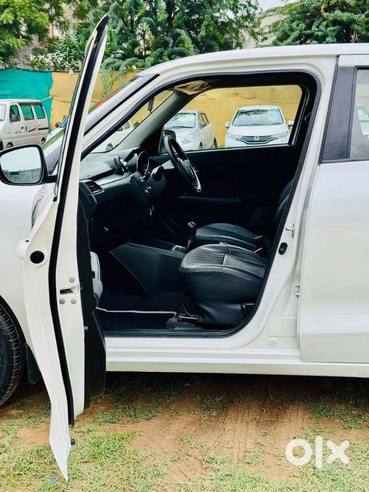 Maruti Suzuki Swift Vxi + Manual, 2021, Petrol