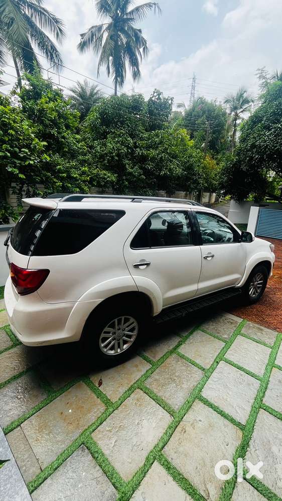 Toyota Fortuner Diesel 2012