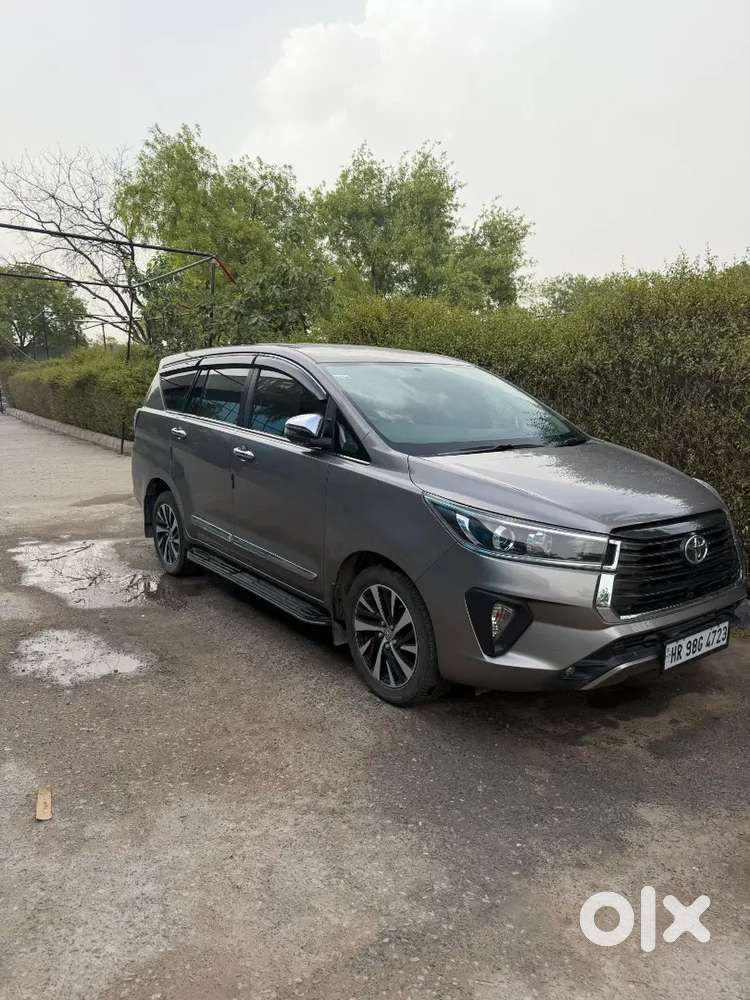 Toyota Innova Crysta 2022 Petrol Well Maintained