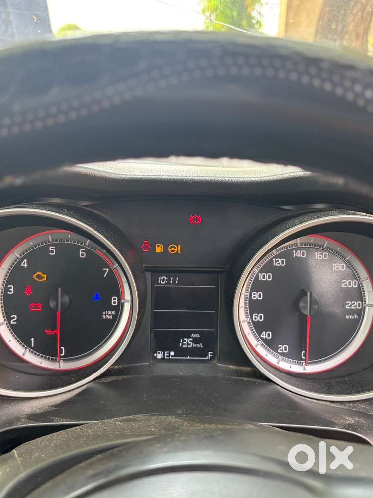 Maruti Swift Petrol 2023