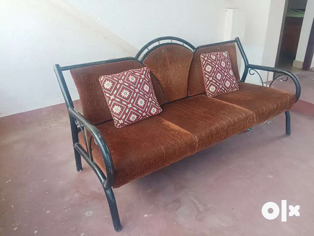 Iron sofa deals set below 3000