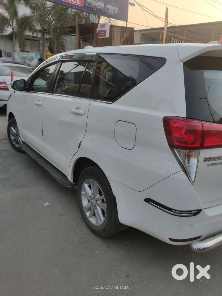 Toyota Innova Crysta 2.4 G Mt, 2024, Diesel