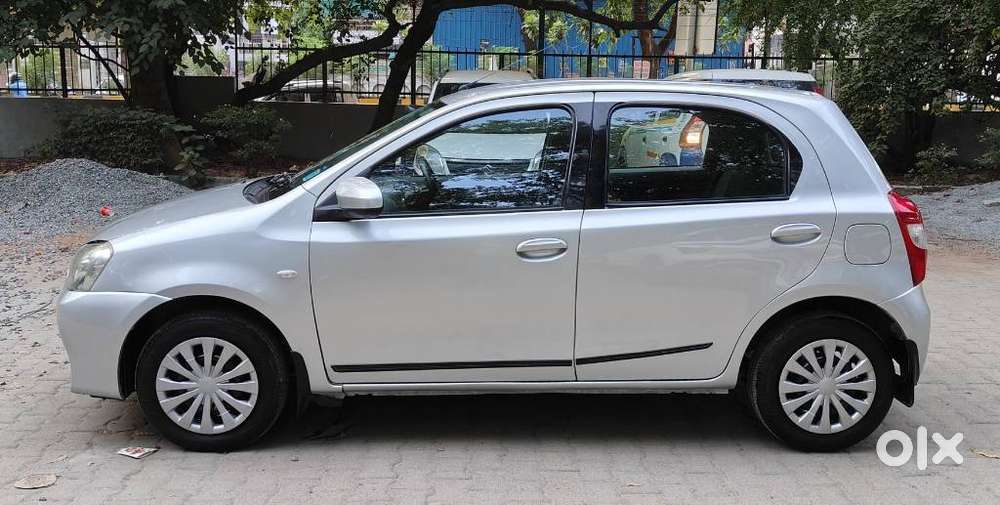 Toyota Etios Liva 2013-2014 G, 2013, Petrol