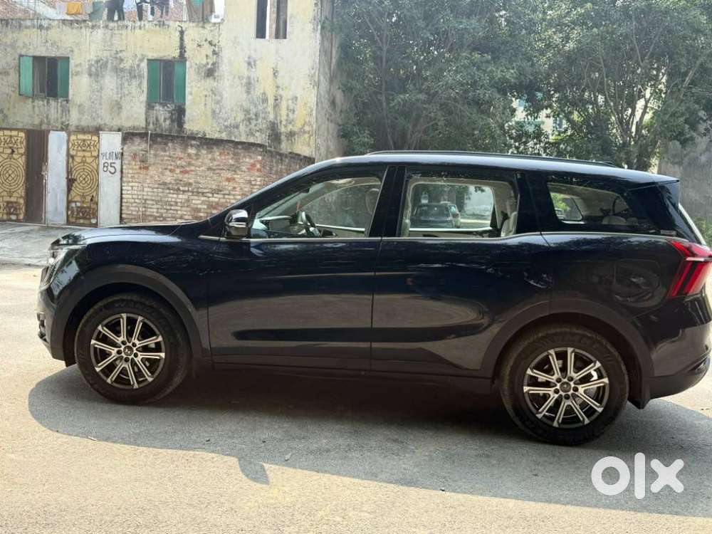 Mahindra Xuv700 2.0 Ax 7 Petrol At Str, 2024, Petrol