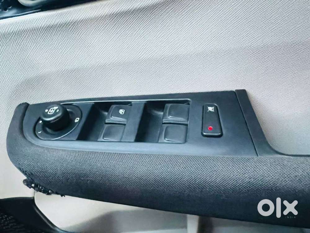 Tata Altroz Xz, 2022, Petrol