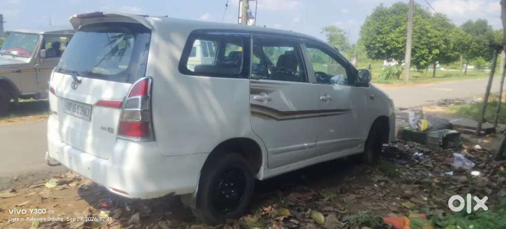 Toyota Innova Diesel 2.5 V 2013