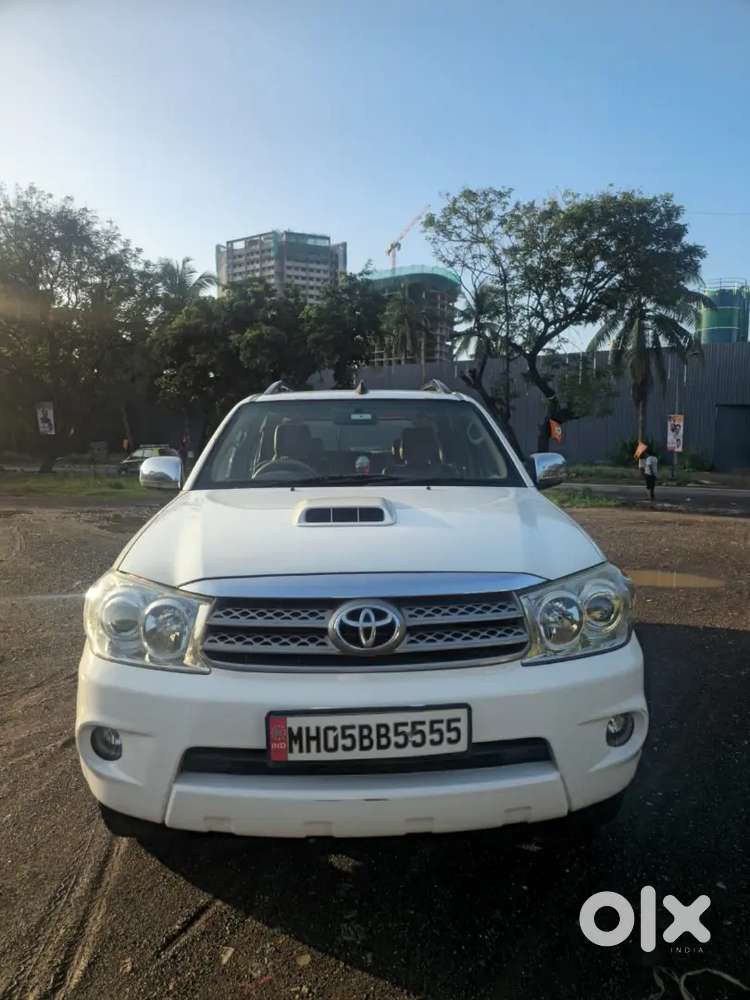 Toyota Fortuner 3.0 2011 With Vvip No For Sale