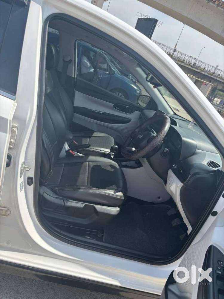 Hyundai I20 Asta (o) 1.2 Mt, 2024, Petrol