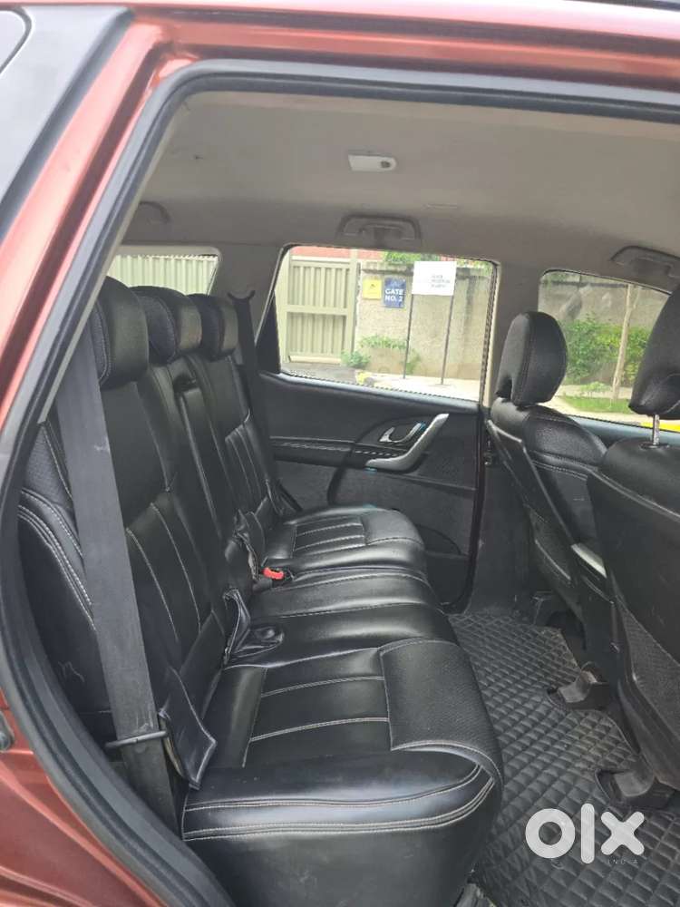 Mahindra Xuv500 At W6 2wd, 2019, Diesel