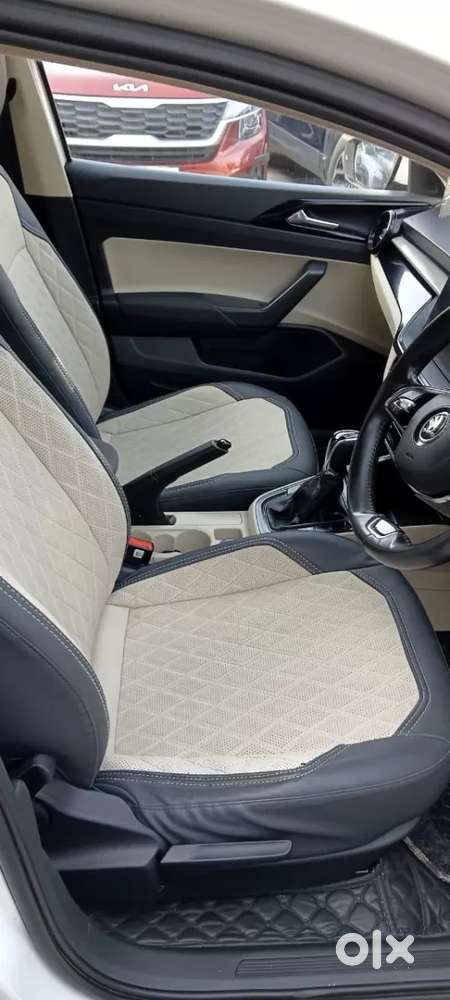 Skoda Slavia Ambition 1.0l Tsi At, 2022, Petrol