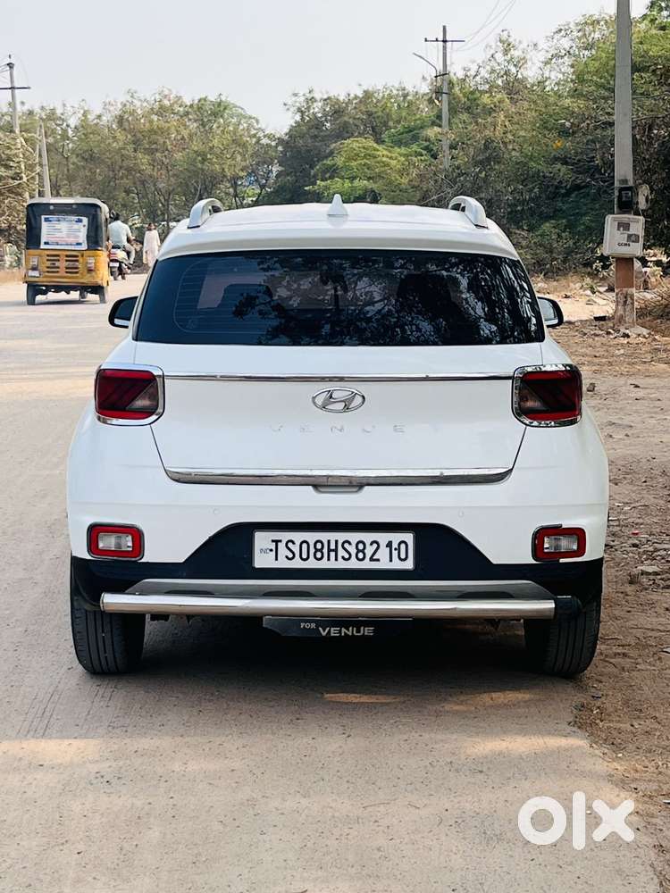 Hyundai Venue, 2021, Petrol