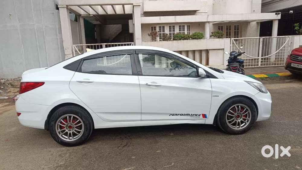 Hyundai Verna Fluidic 1.6 Crdi Sx, 2011, Diesel