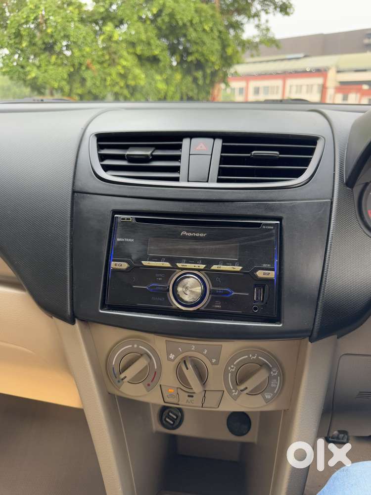 Maruti Suzuki Swift Dzire Lxi Optional-o, 2016, Petrol