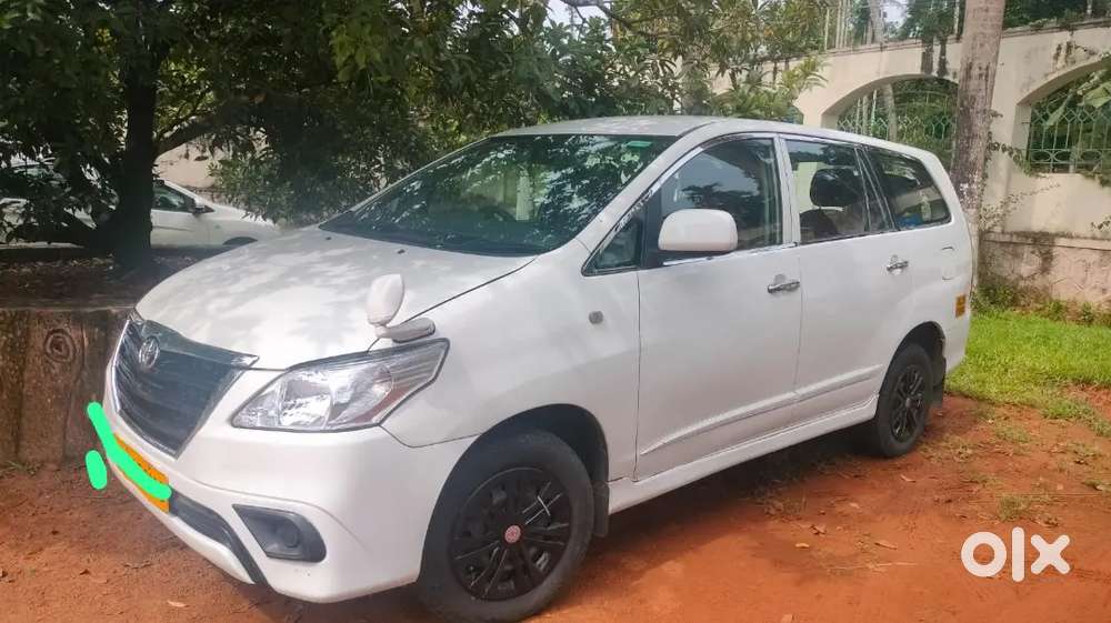 Toyota Innova 2013 Diesel 200000 Km Driven