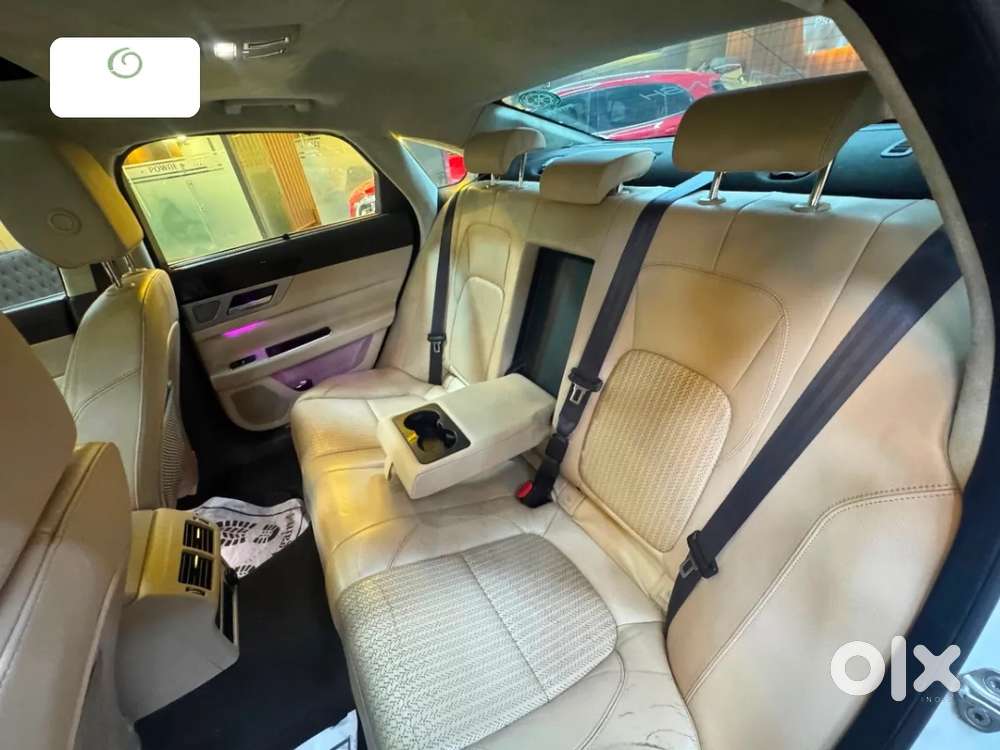 Jaguar Xf, 2019, Petrol