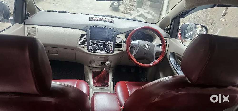 Well Maintain Car 70 % Tyre, Led Tube Light