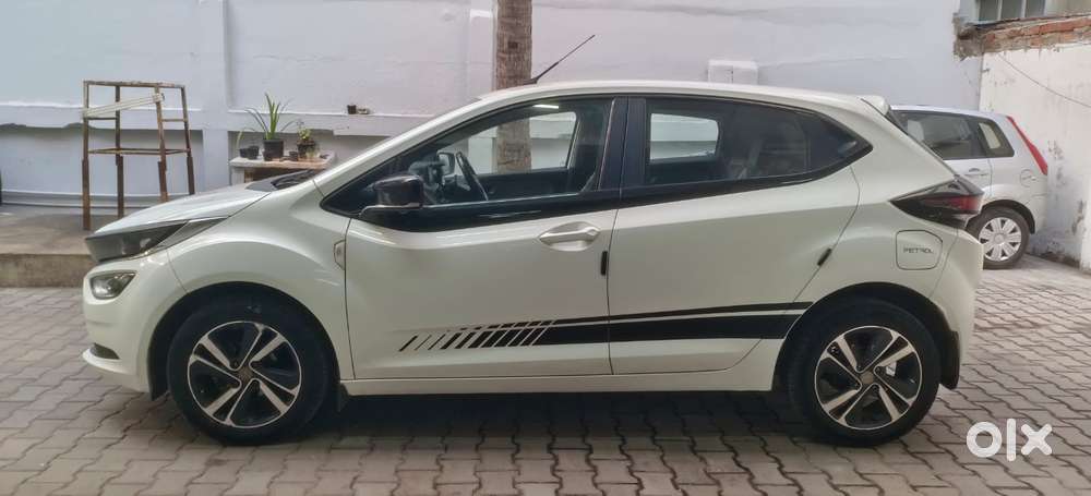 Tata Altroz Xz, 2020, Petrol