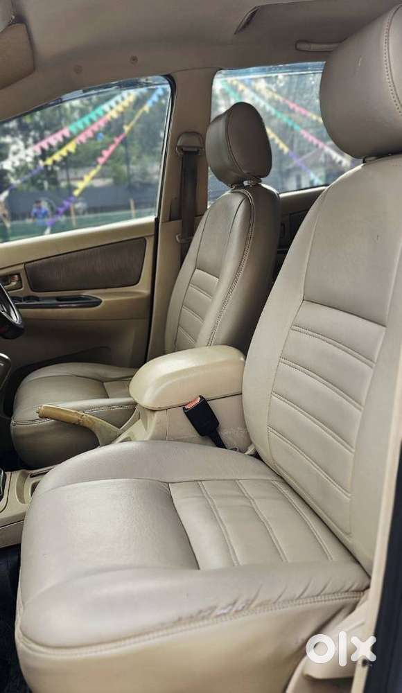 Toyota Innova 2.5 G4 Diesel 8-seater, 2005, Diesel