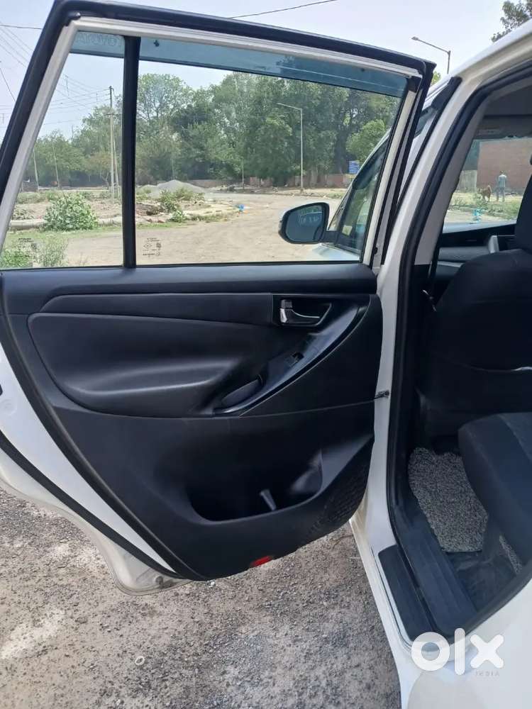 Toyota Innova Crysta 2018