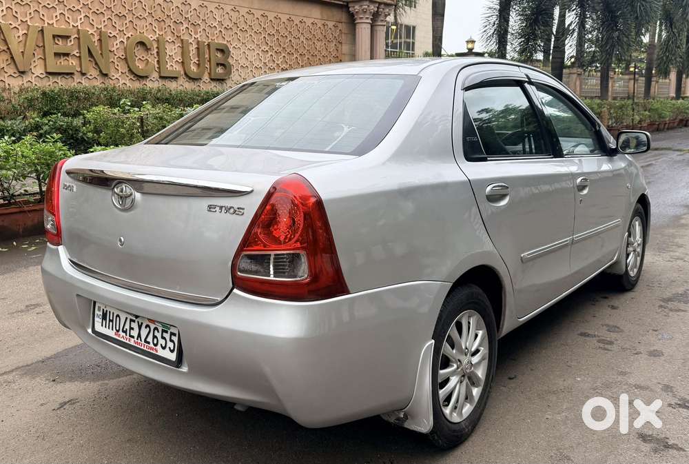 Toyota Etios V, 2011, Petrol