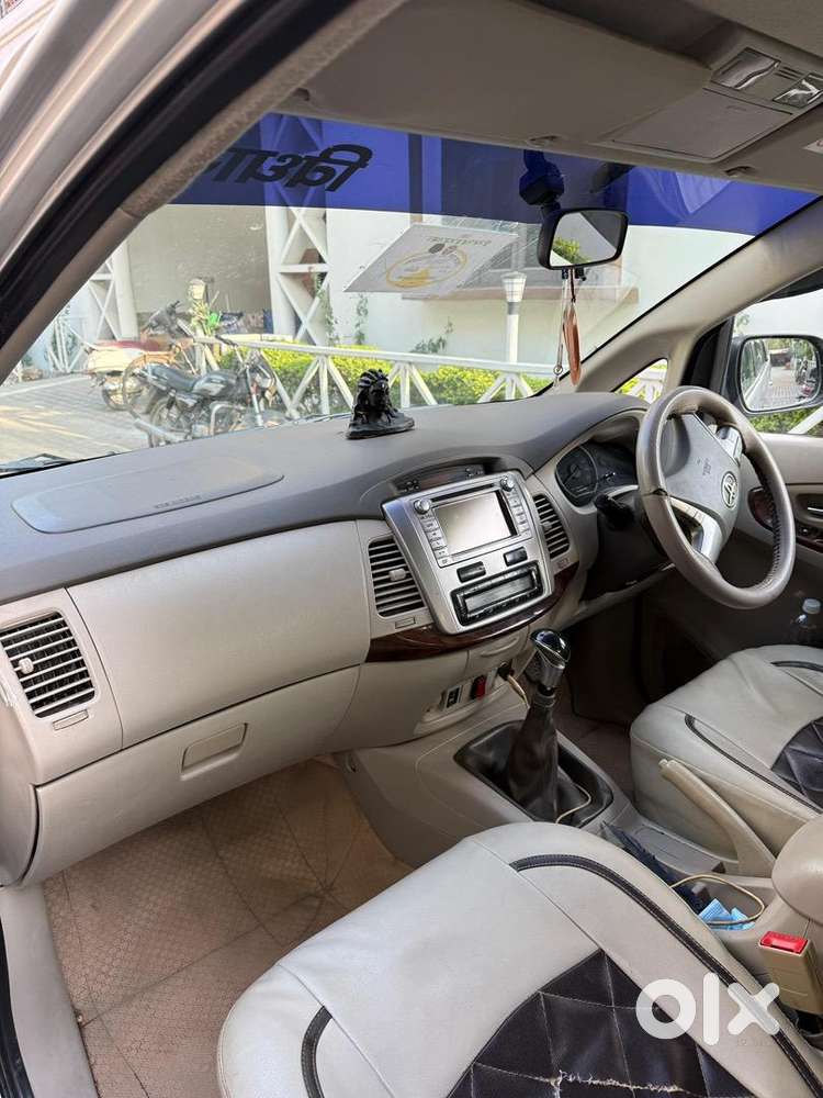 Toyota Innova 2012 Diesel Well Maintained