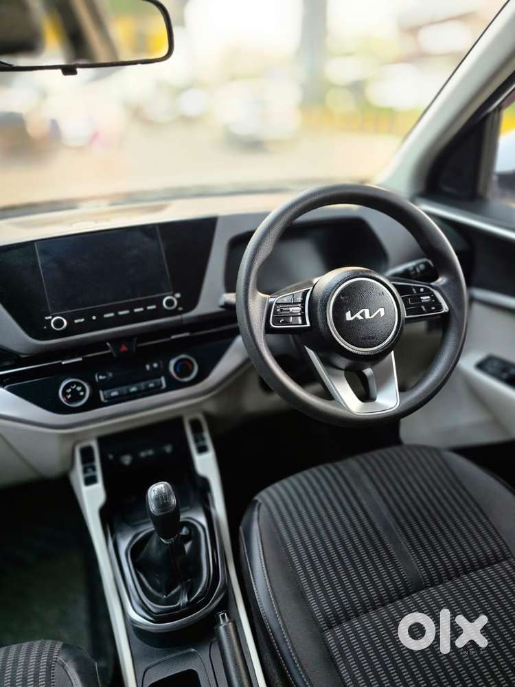 Kia Carens 1.5 Prestige 7 Str, 2023, Petrol