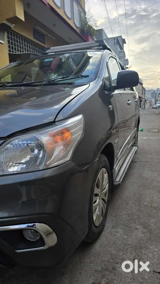 Toyota Innova 2014 Diesel Manual Car