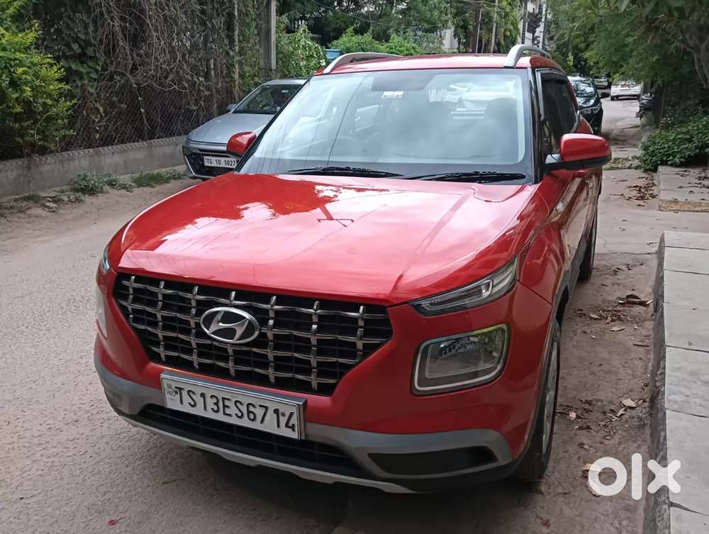 Hyundai Venue 1.2 S Plus, 2020, Petrol